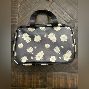 Daisy baby, toiletry bag. Great for traveling